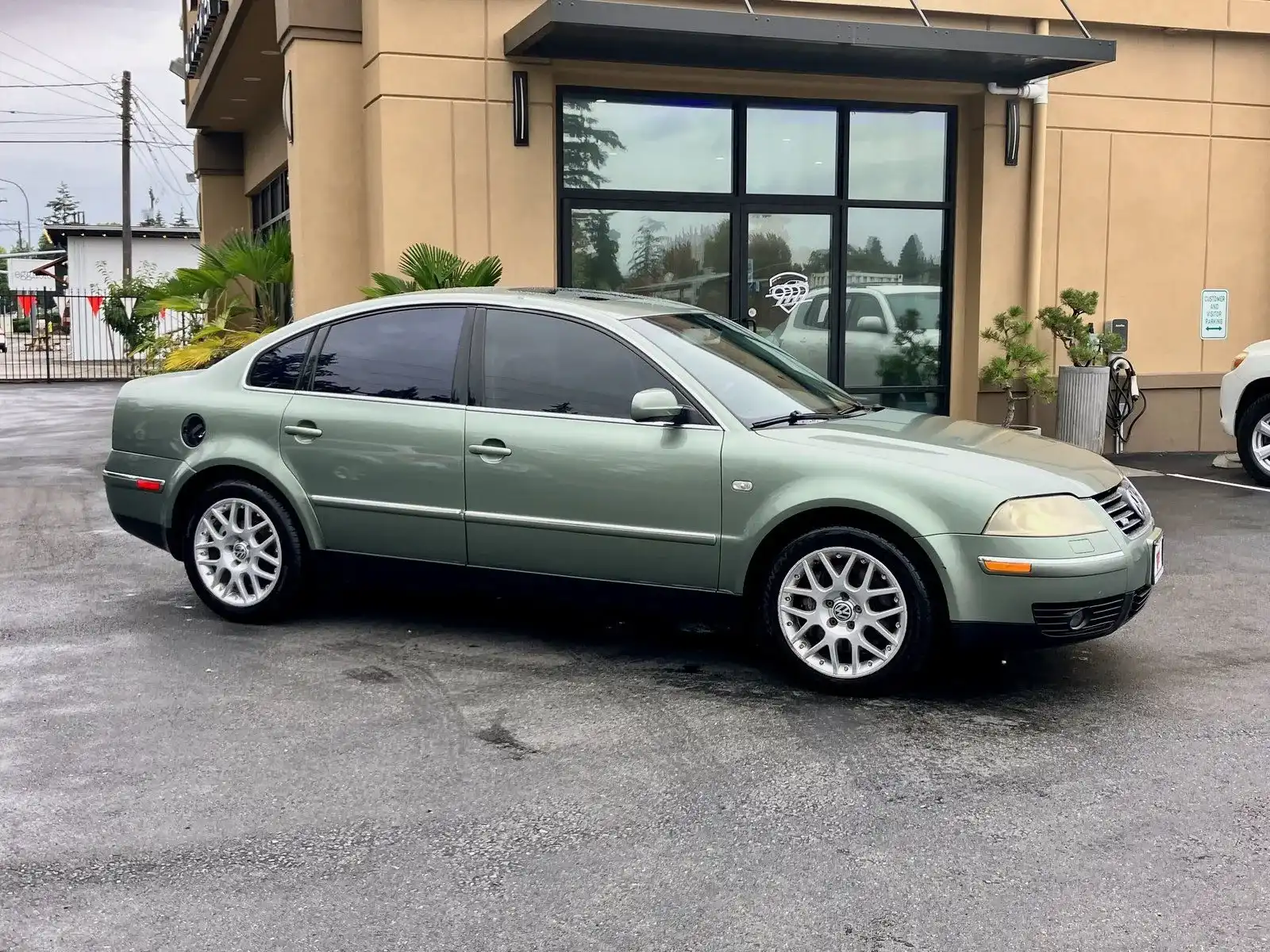 2003 Volkswagen Passat W8 5AT's photo