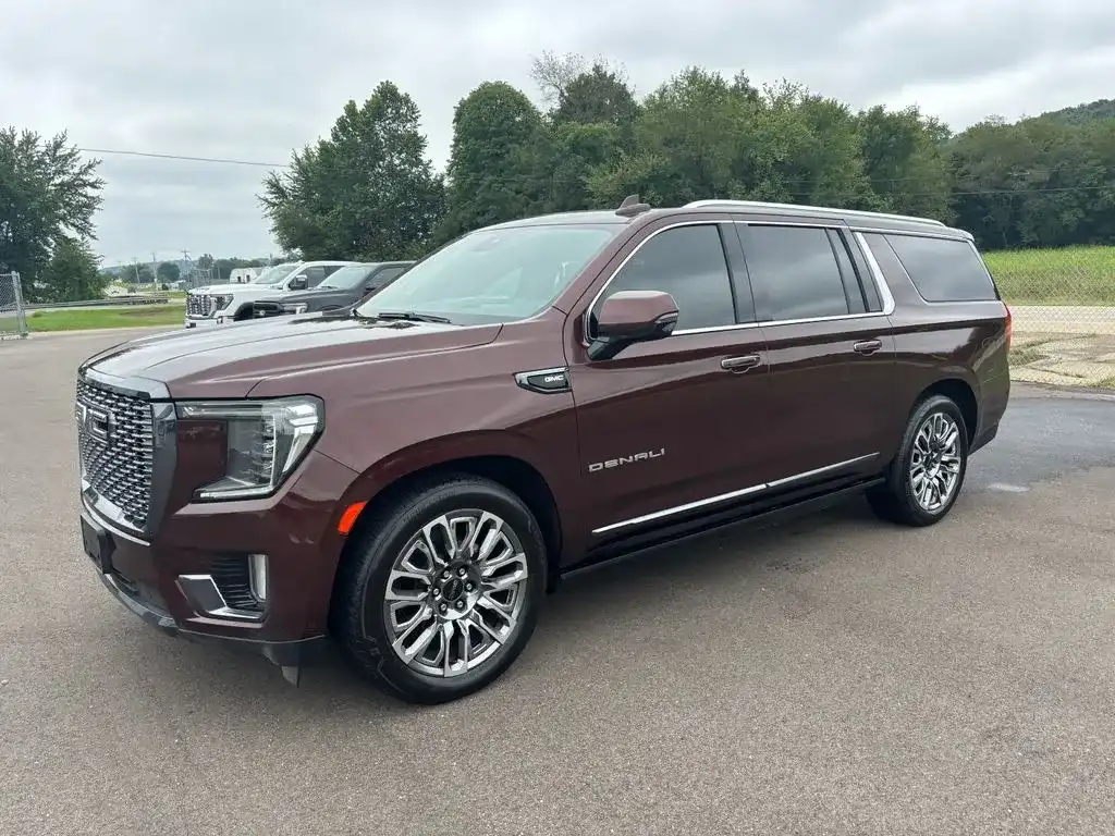 2023 GMC Yukon Denali Ultimate's photo