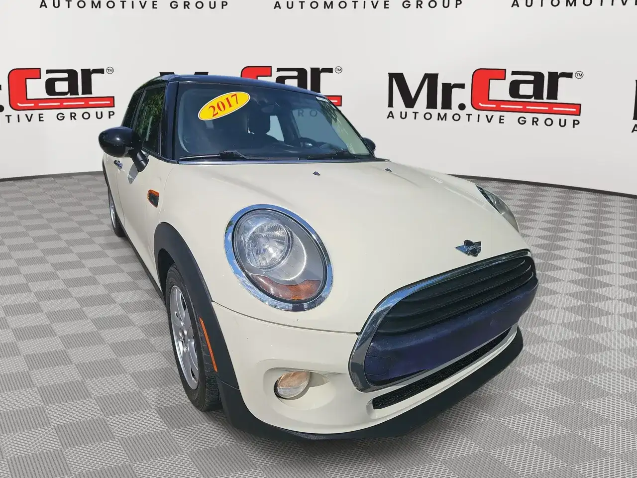 2017 MINI Cooper 4 Door's photo