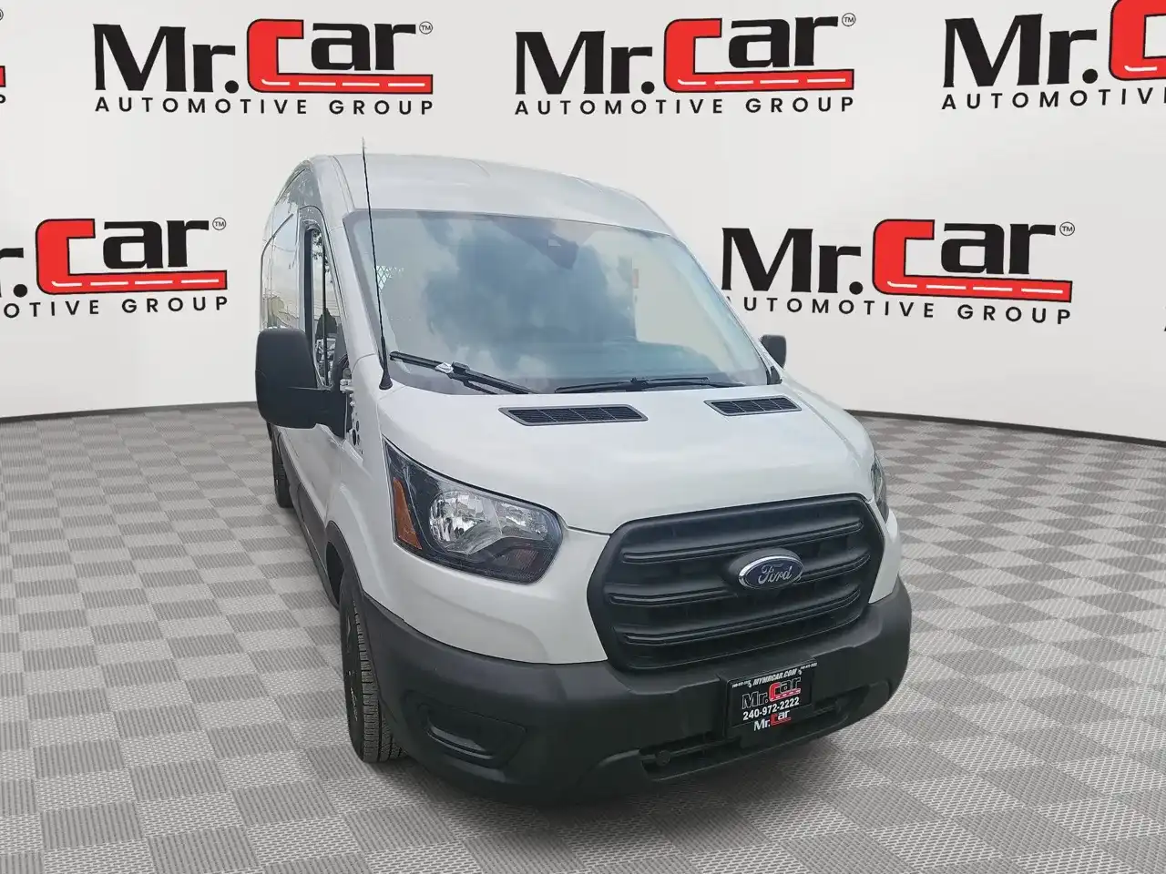 2020 Ford Transit 250 Med Roof 130 WB's photo