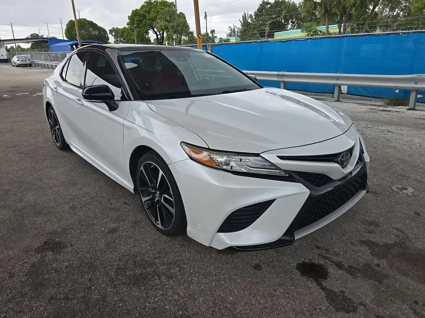 2019 Toyota Camry 2.5 Auto XSE's photo