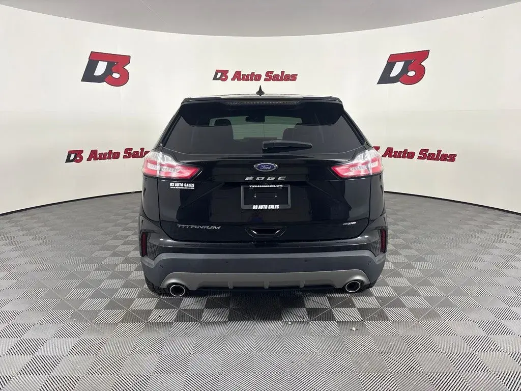 2023 Ford Edge Titanium AWD photo 5