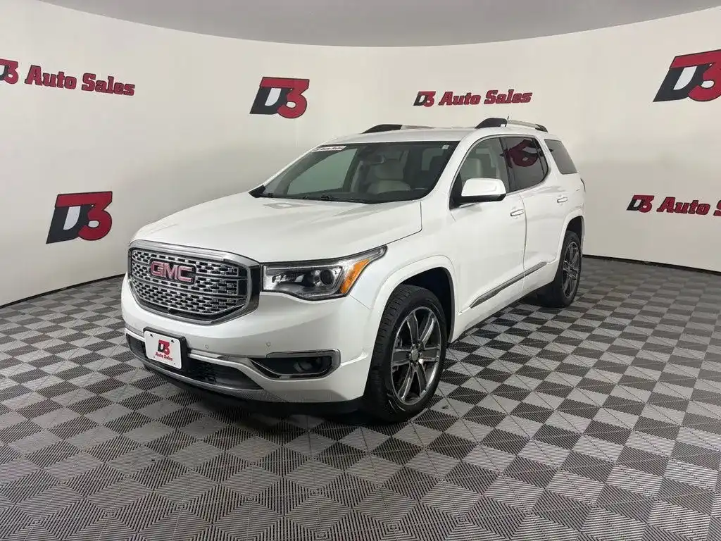 2019 GMC Acadia Denali FWD's photo