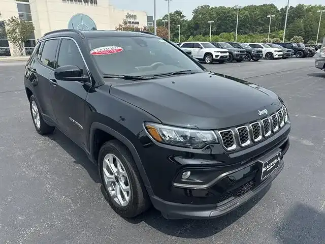 2025 Jeep Compass Latitude 4X4's photo