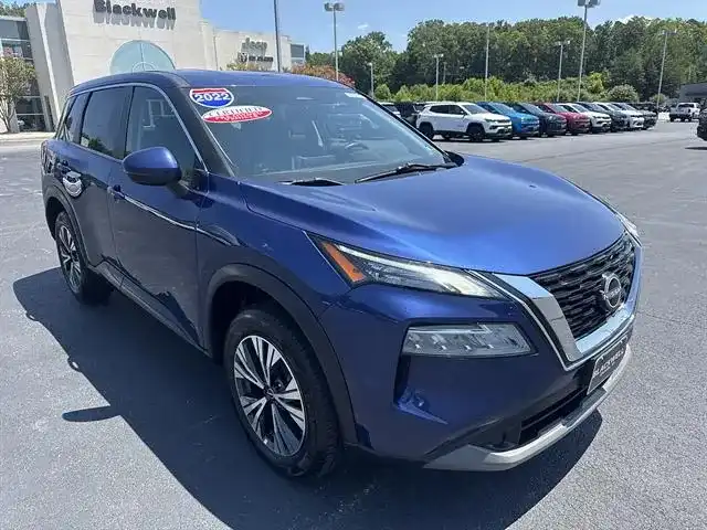 2022 Nissan Rogue SV AWD's photo