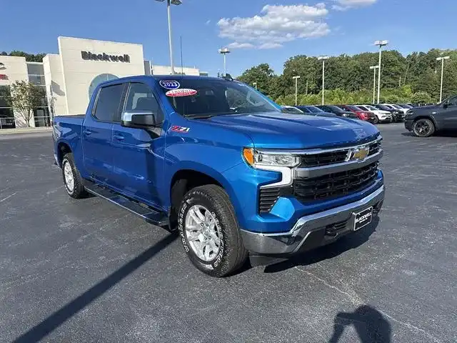 2023 Chevrolet Silverado 1500 LT 4X4 Crew Cab Short Box's photo