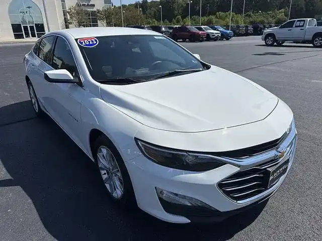 2023 Chevrolet Malibu 1LT's photo