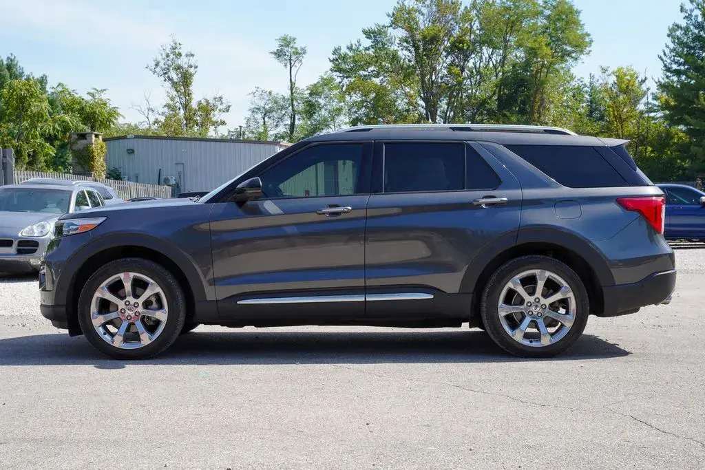 2020 Ford Explorer Platinum 4WD photo 5