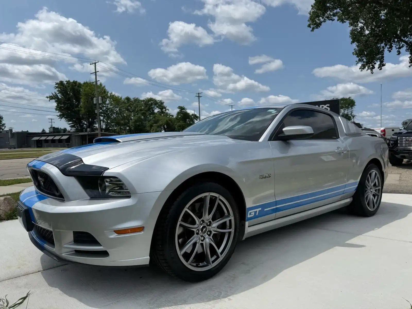 2014 Ford Mustang GT Premium's photo