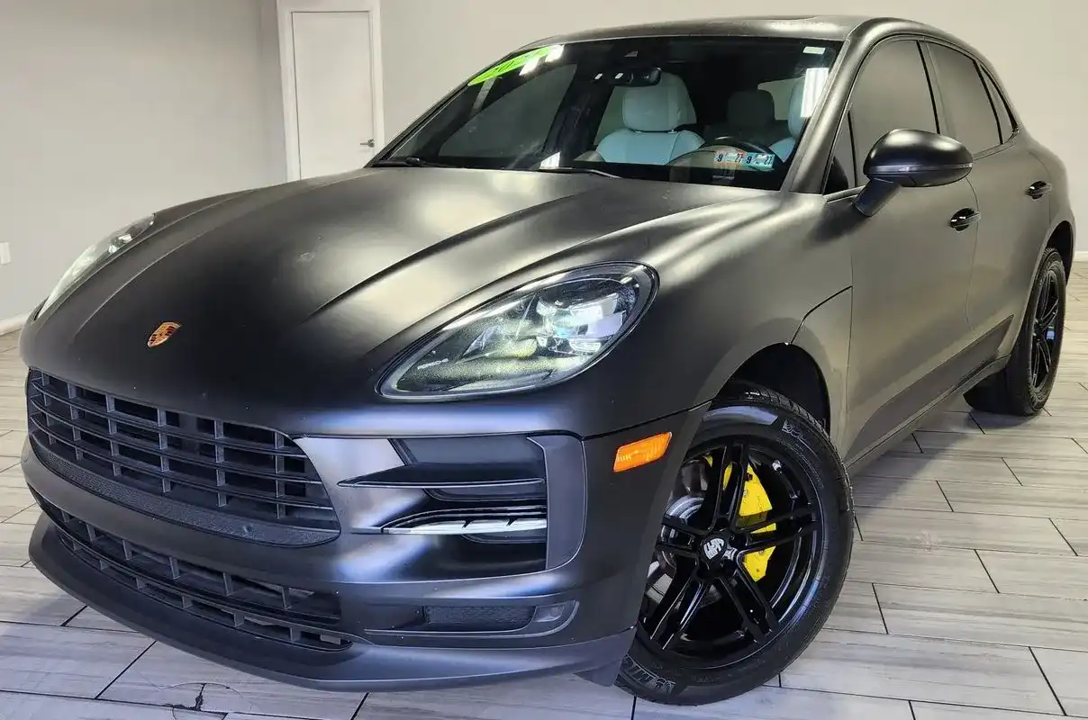 2021 Porsche Macan Base's photo