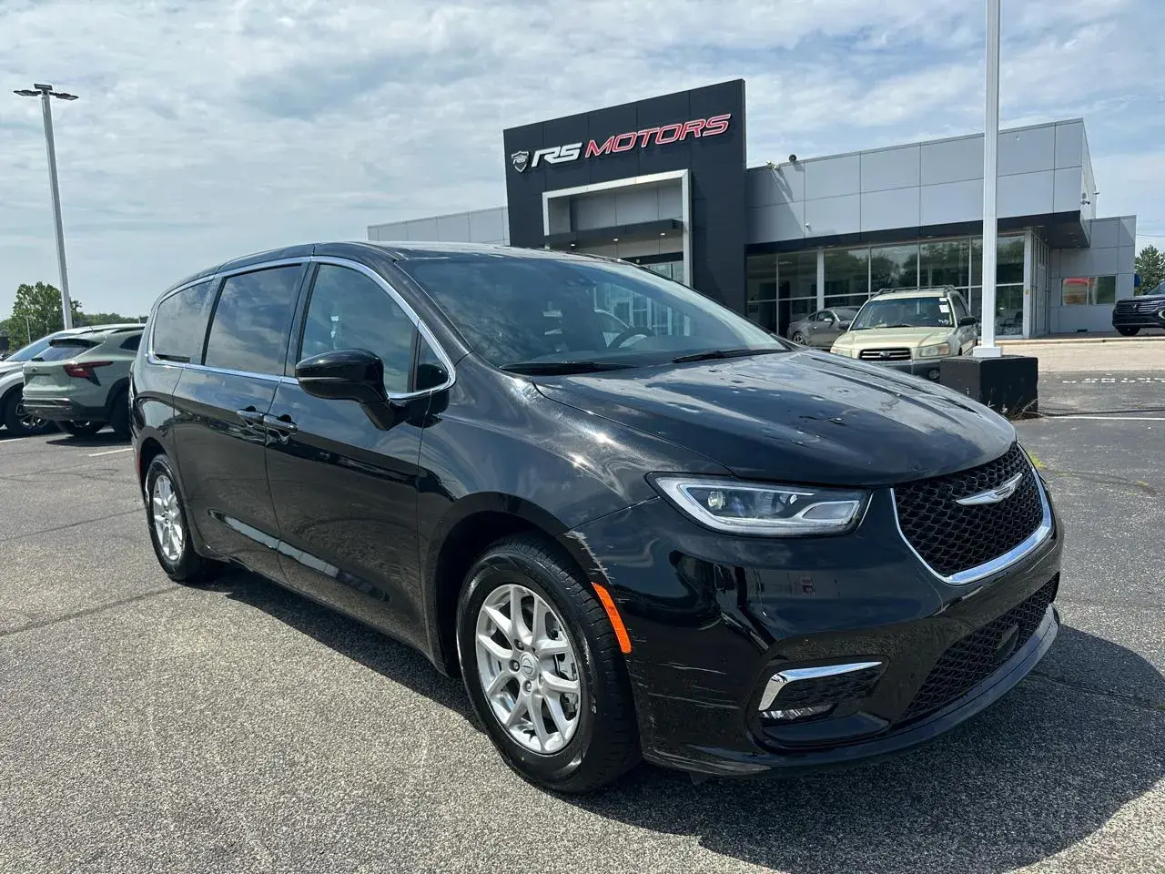 Vehicle Image 2