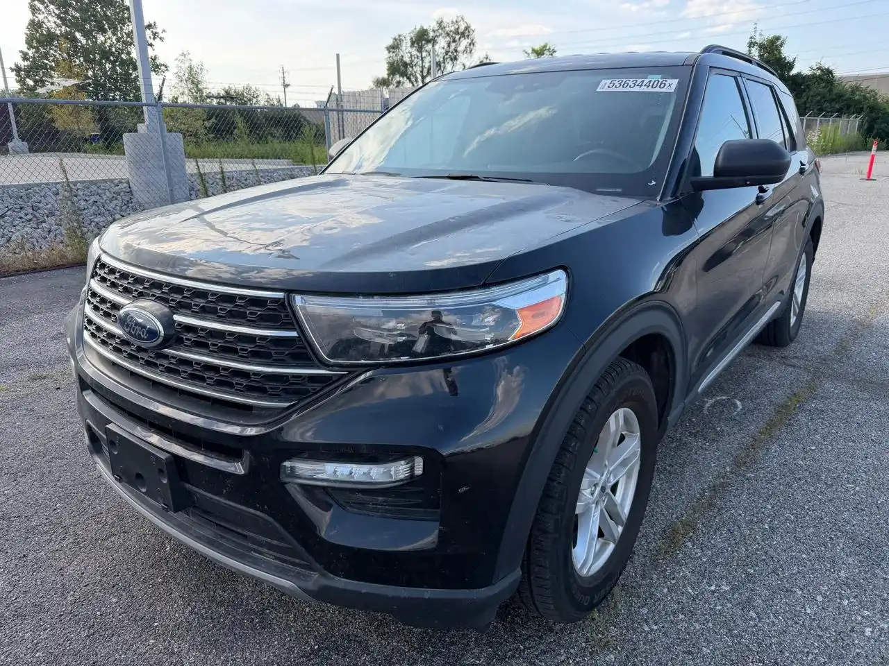 2023 Ford Explorer XLT RWD's photo