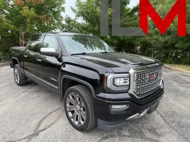 2017 GMC Sierra 4WD Crew Cab Short Box's photo