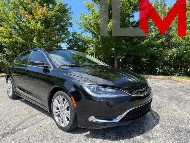2015 Chrysler 200 Limited's photo