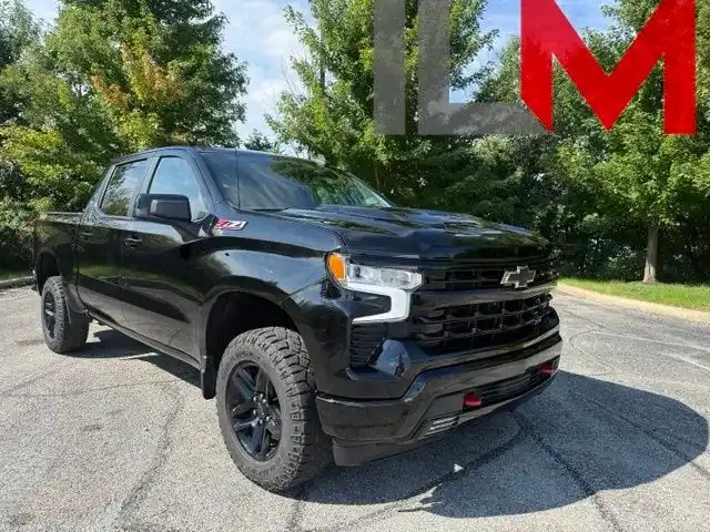 2022 Chevrolet Silverado 1500 LT Trail Boss 4X4 Crew Cab Short Box's photo
