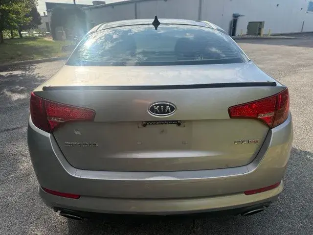 2012 Kia Optima EX Auto photo 4