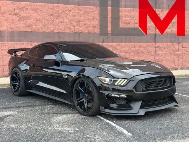 2016 Ford Mustang GT Coupe's photo