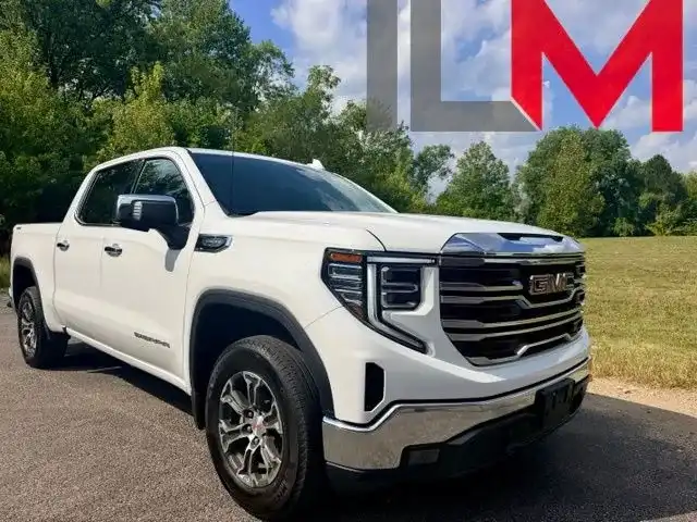 2025 GMC Sierra SLT 4WD Crew Cab Standard Box's photo