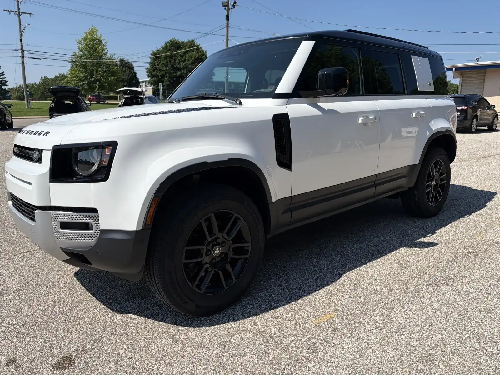 2024 Land Rover Defender 110 S P300's photo