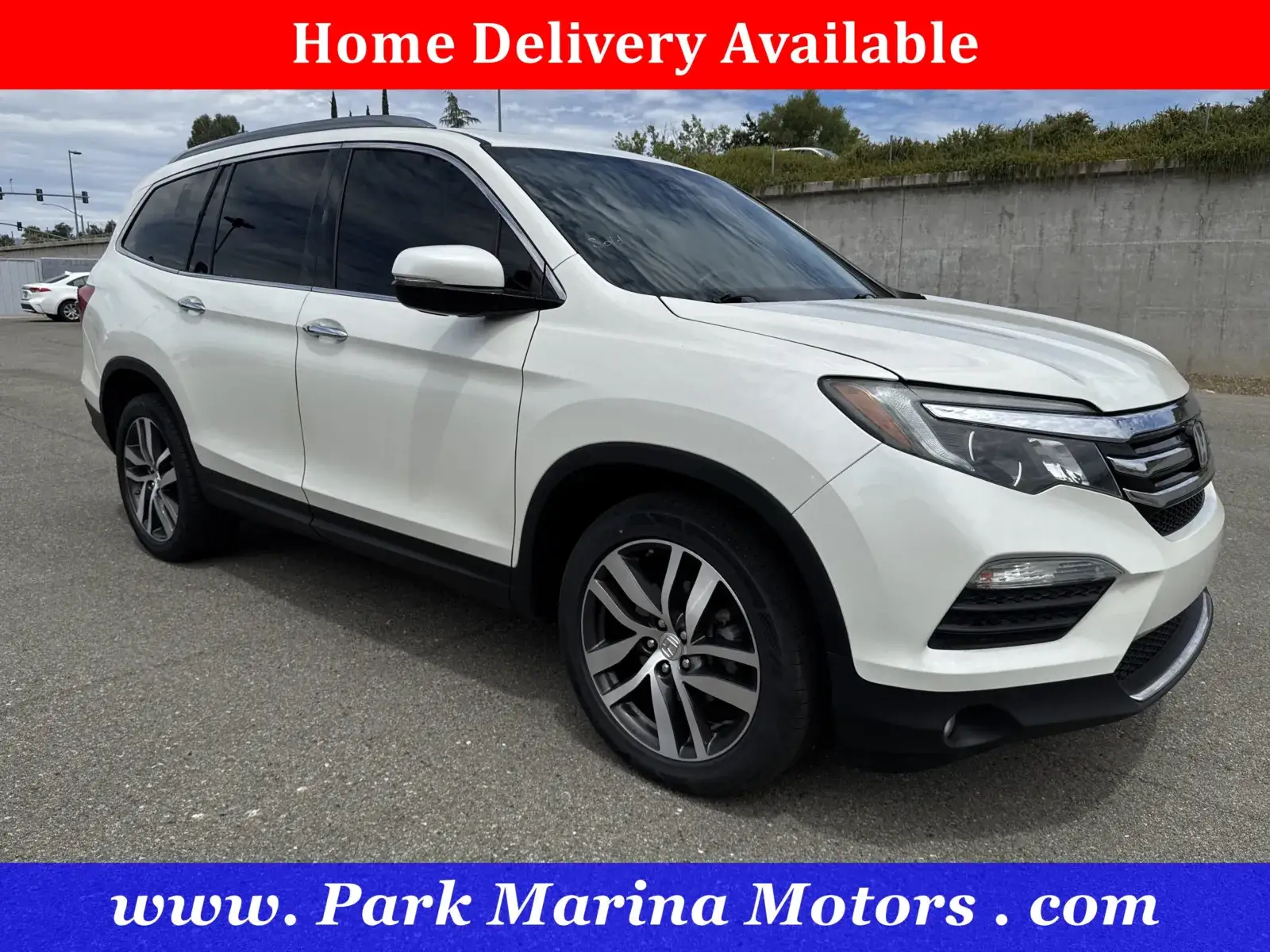 2017 Honda Pilot 4WD Elite photo 1