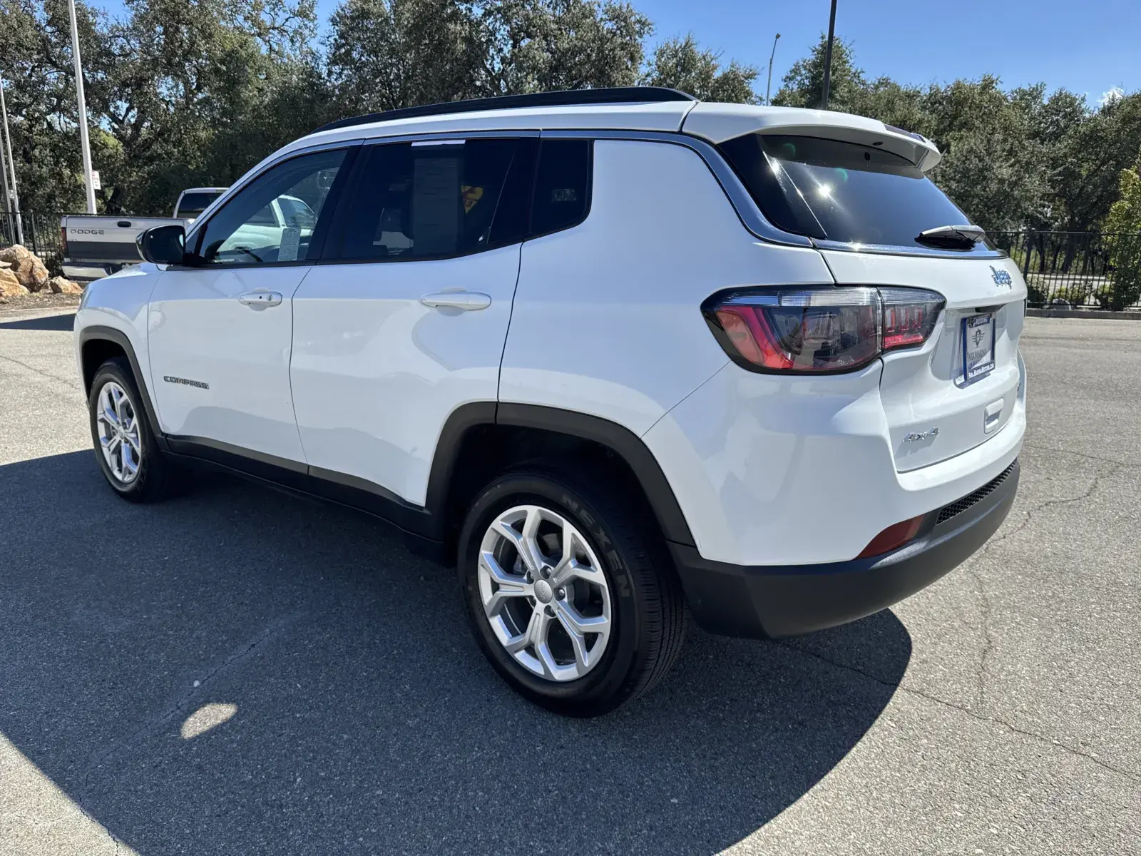 2024 Jeep Compass Latitude 4WD photo 5