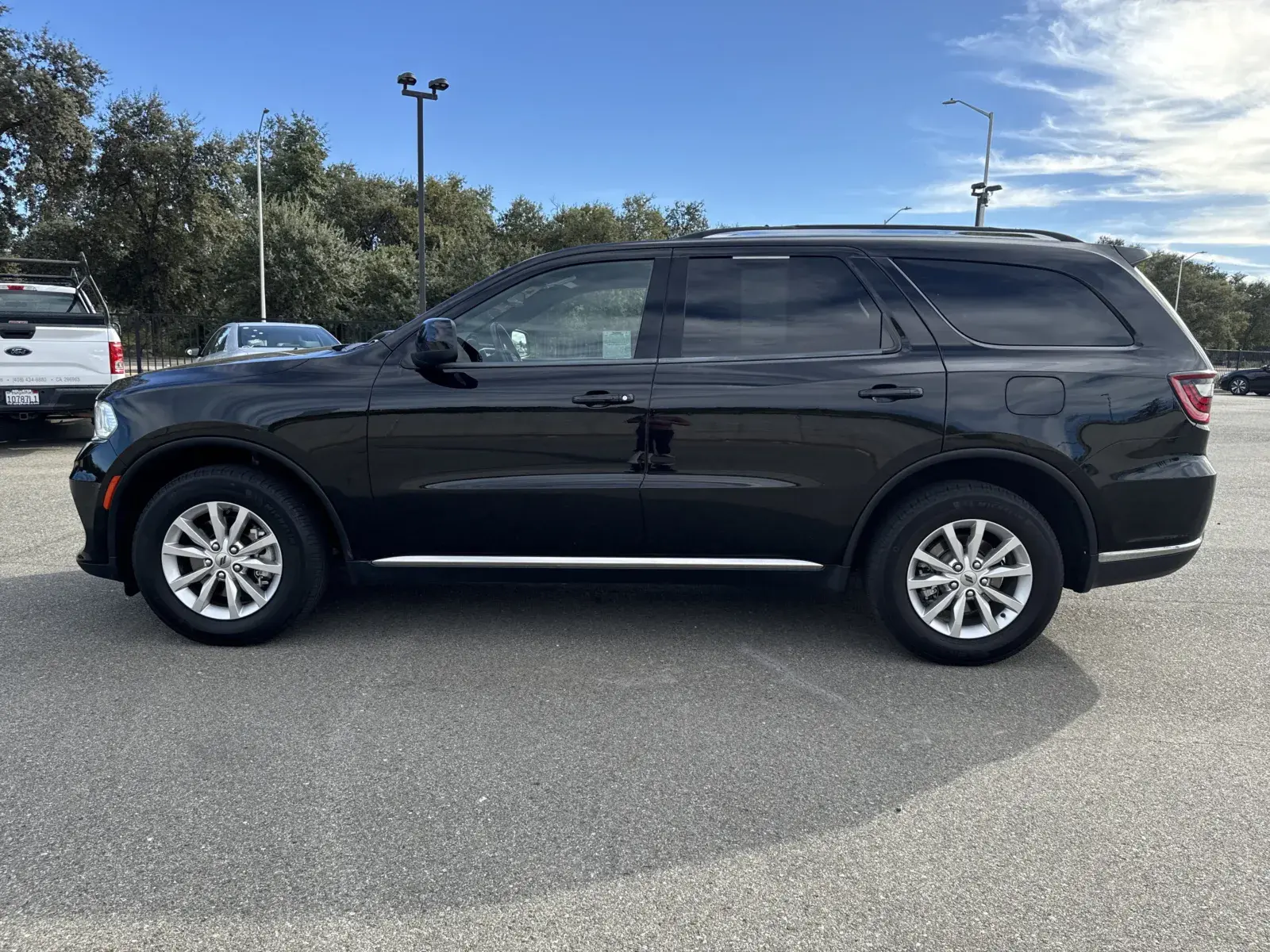 2023 Dodge Durango SXT AWD photo 4