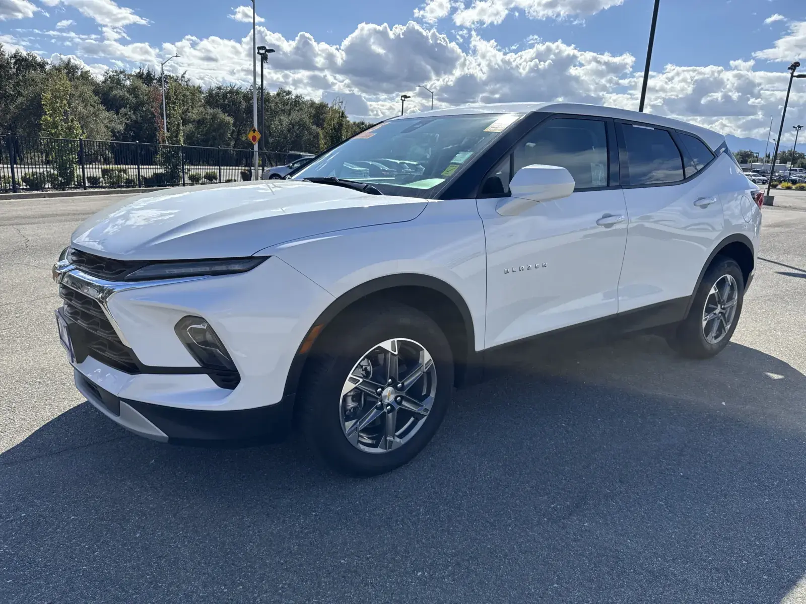 2025 Chevrolet Blazer 2.0T 2LT AWD photo 3