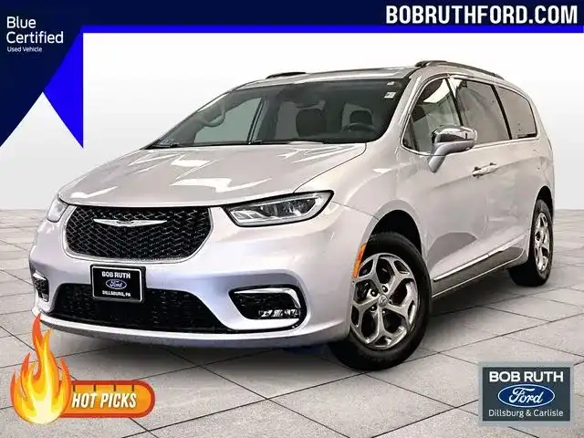 2022 Chrysler Pacifica Limited's photo