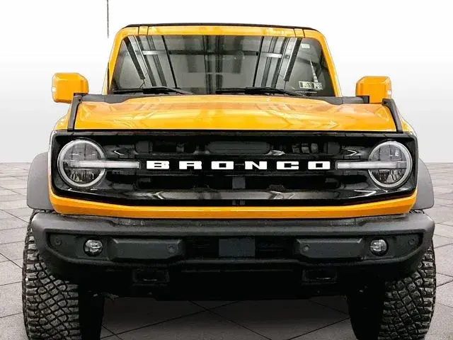 2021 Ford Bronco Outer Banks Advanced 4x4 photo 3