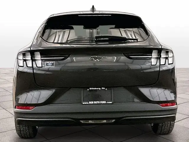 2021 Ford Mustang-Mach-e Select photo 4