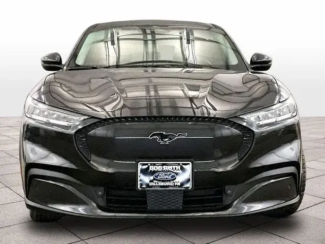 2021 Ford Mustang-Mach-e Select photo 3