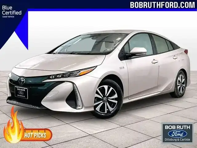 2017 Toyota Prius Prime Plus's photo