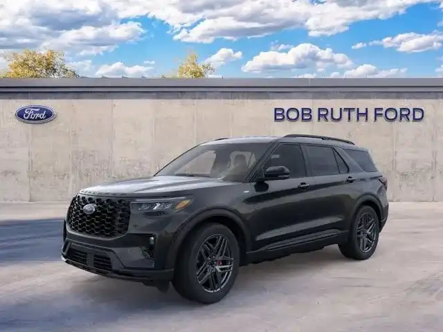2026 Ford Explorer ST-Line 4WD's photo