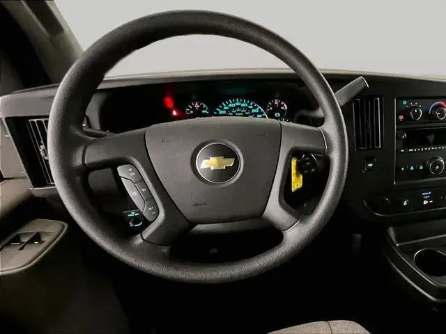 2018 Chevrolet Express LT 3500 photo 5
