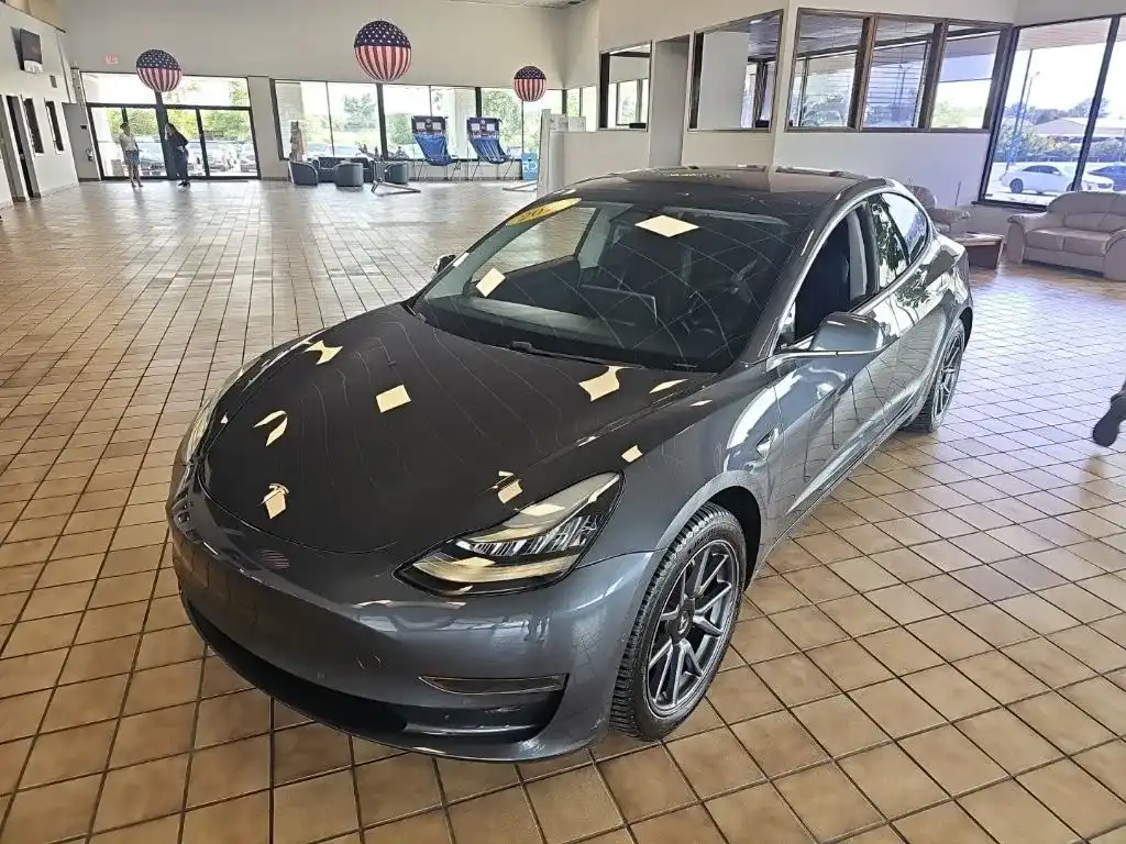 2018 Tesla Model 3 Long Range's photo