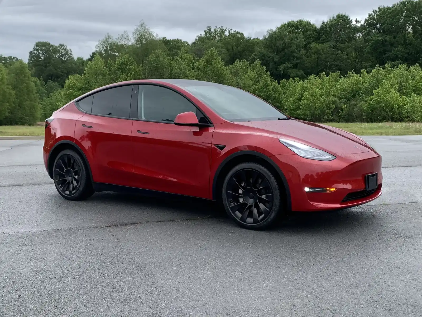 2021 Tesla Model Y Long Range Dual Motor All-Wheel Drive's photo