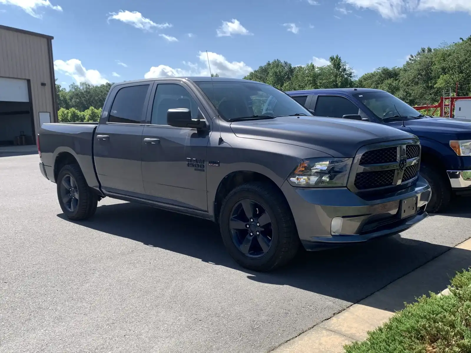 2019 RAM 1500 Classic Express 4x4 Crew Cab 5'7's photo