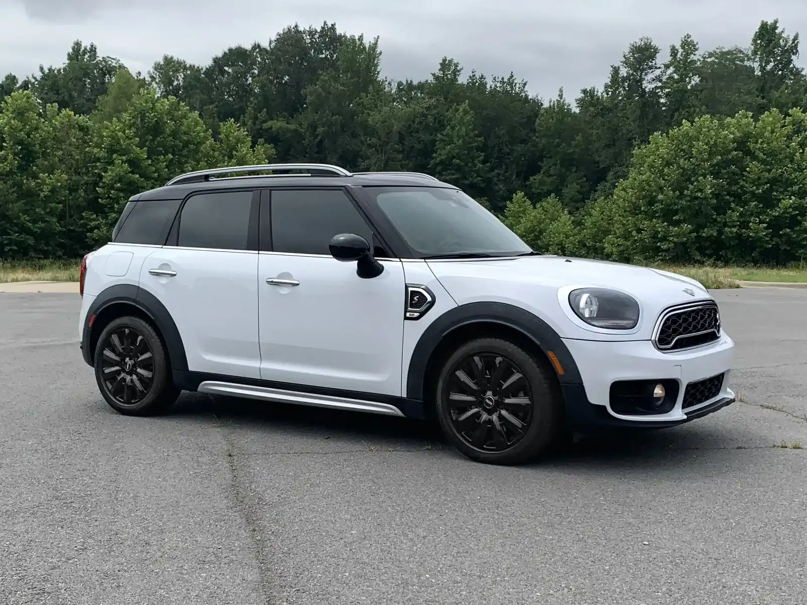 2019 MINI Countryman Cooper S Signature's photo