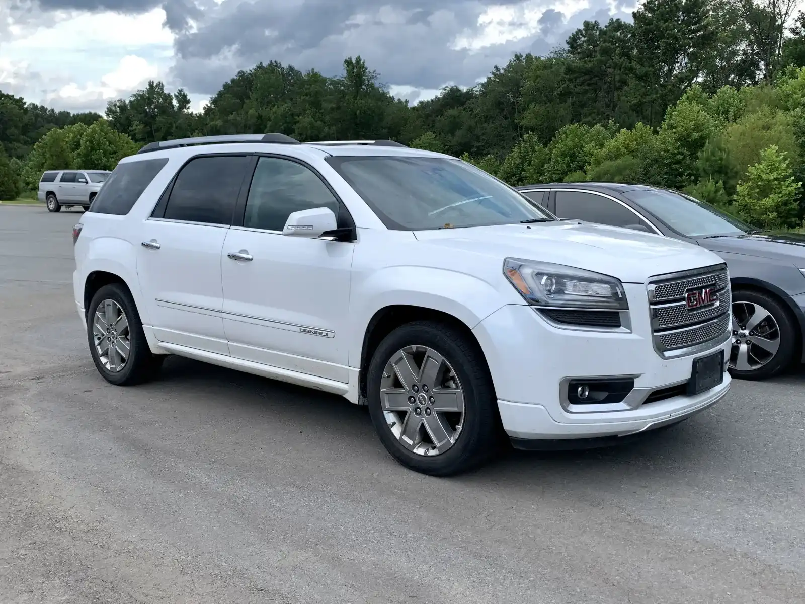 2016 GMC Acadia FWD Denali's photo