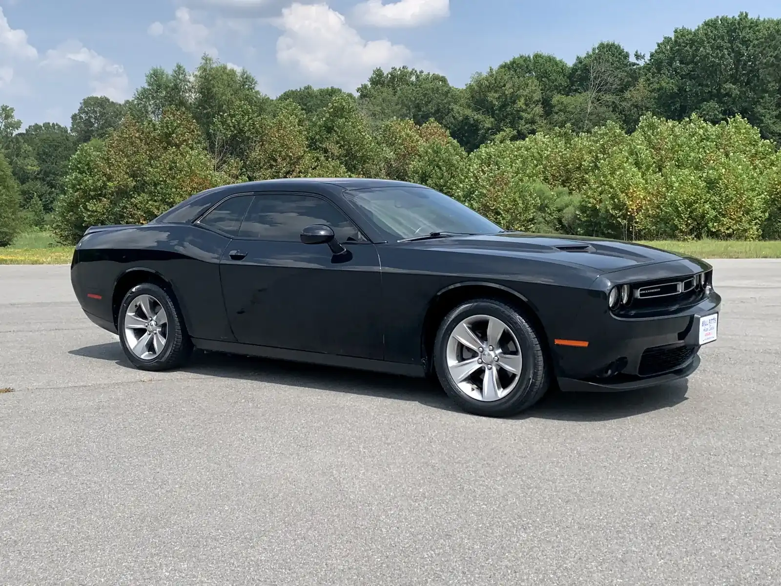2019 Dodge Challenger SXT Auto's photo