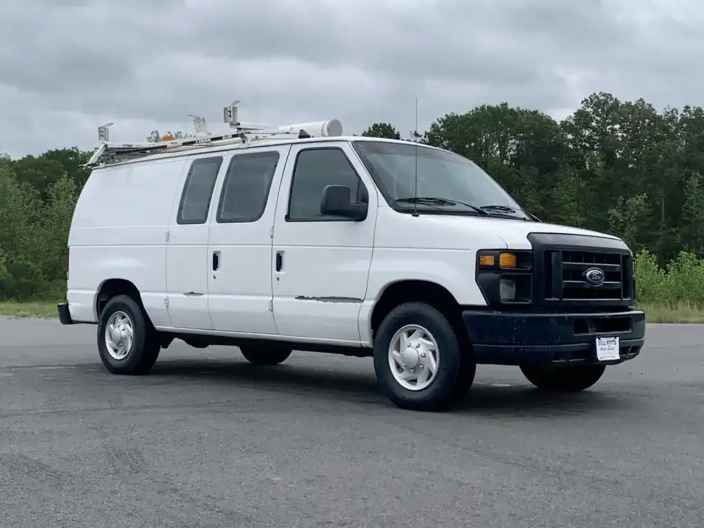 2010 Ford E-Series E-250 Van's photo