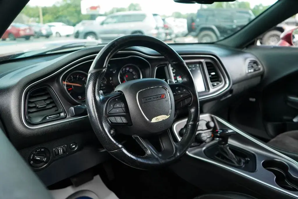 2018 Dodge Challenger 392 Scat Pack Shaker photo 5