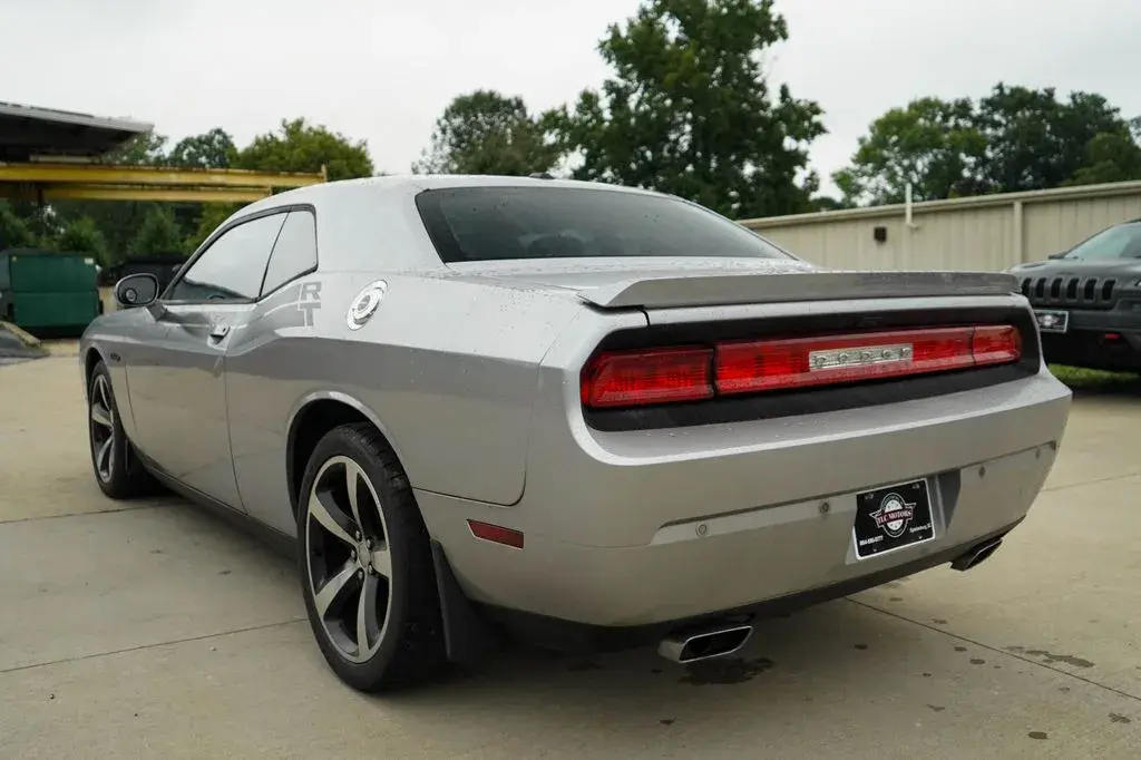 2014 Dodge Challenger R/T Classic photo 4