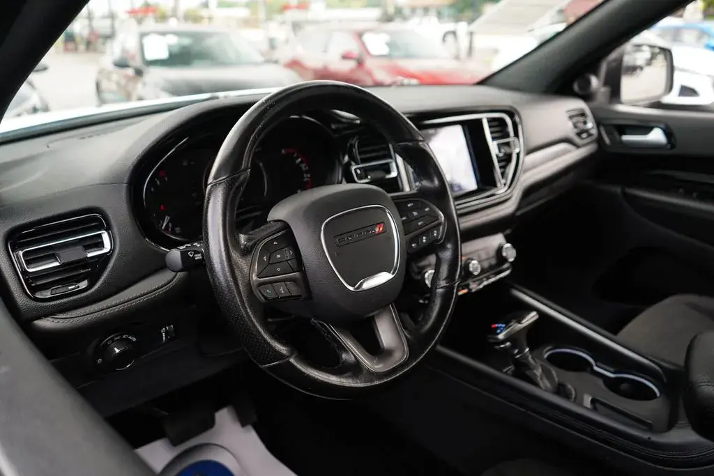 2023 Dodge Durango SXT RWD Launch Edition photo 5