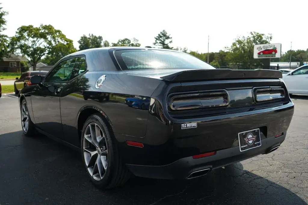 2022 Dodge Challenger GT Auto photo 3