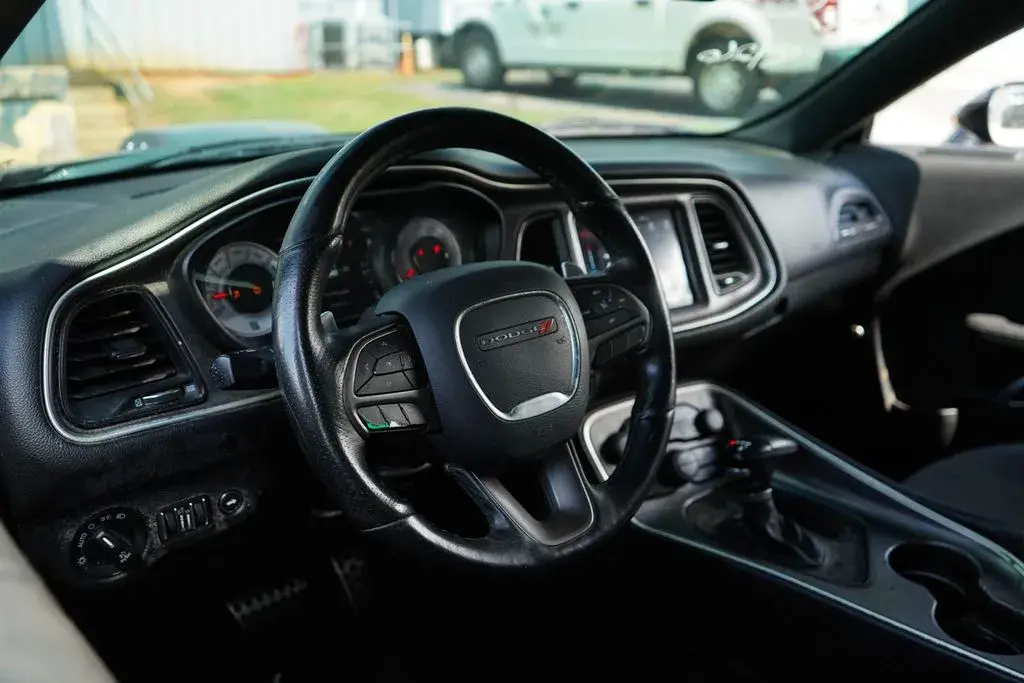 2019 Dodge Challenger R/T photo 4