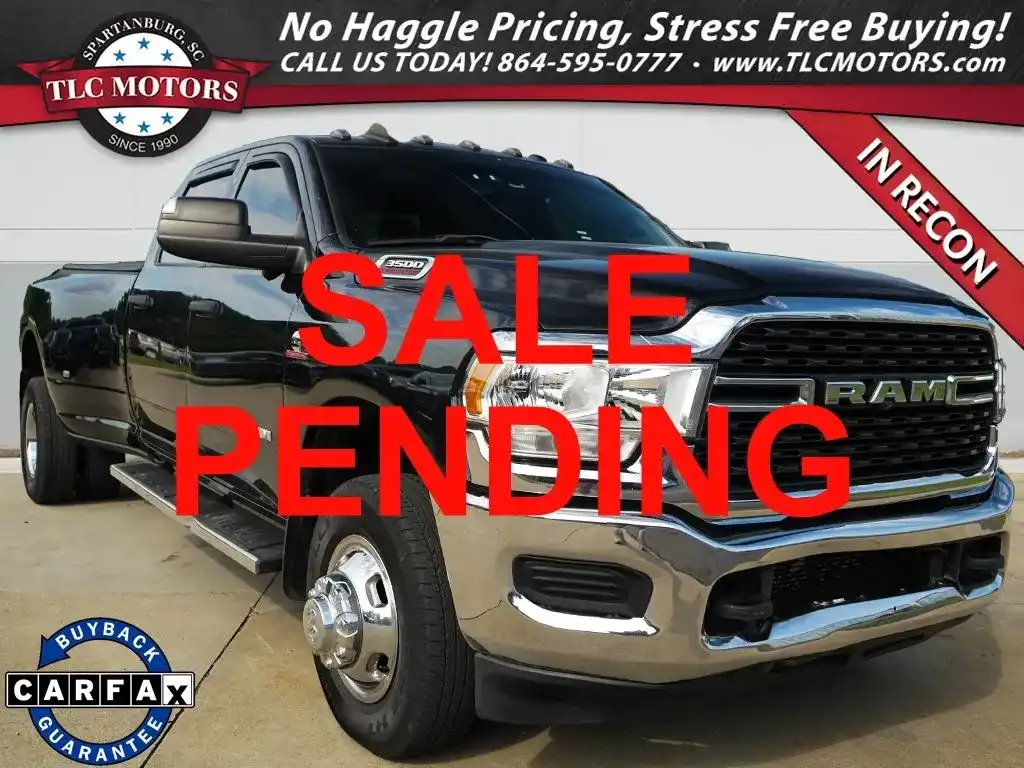 2022 RAM 3500 Tradesman 4WD Crew Cab LWB's photo