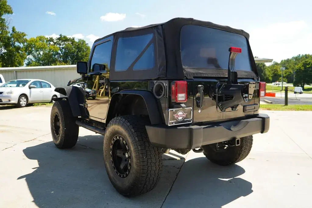 2012 Jeep Wrangler Rubicon photo 4