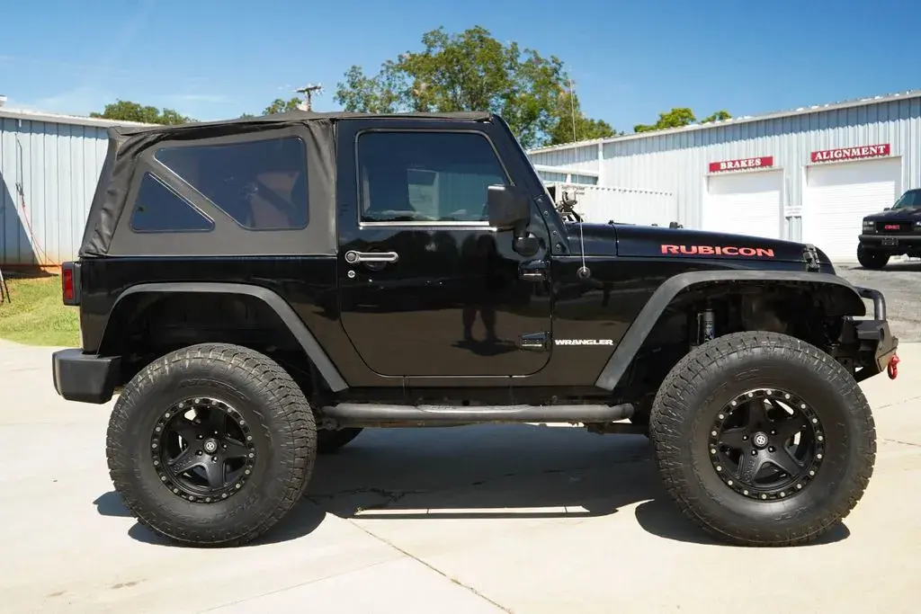 2012 Jeep Wrangler Rubicon photo 3