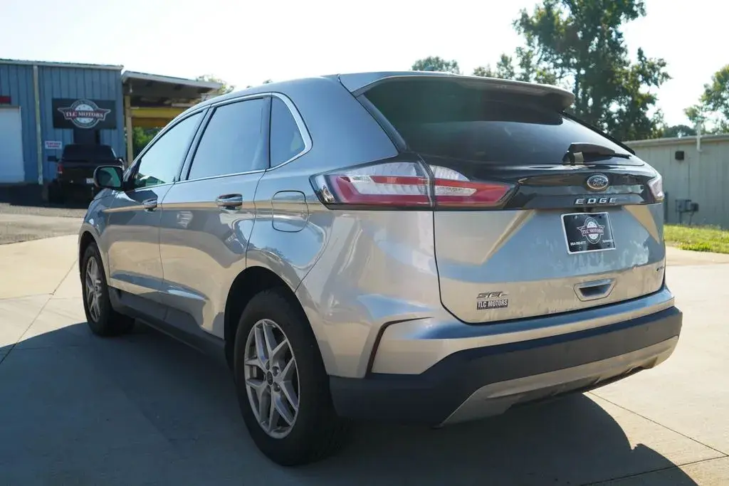 2024 Ford Edge SEL AWD photo 4